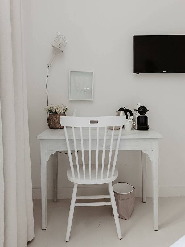Kleine kamer - bureau wit